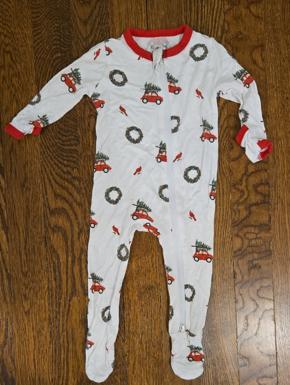 Kyte BABY White Holiday Footed One-Piece, 0-3mo, Red Car & Green Wreath Print